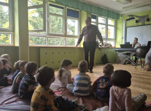 Zaczarowany kociołek dźwięków! 